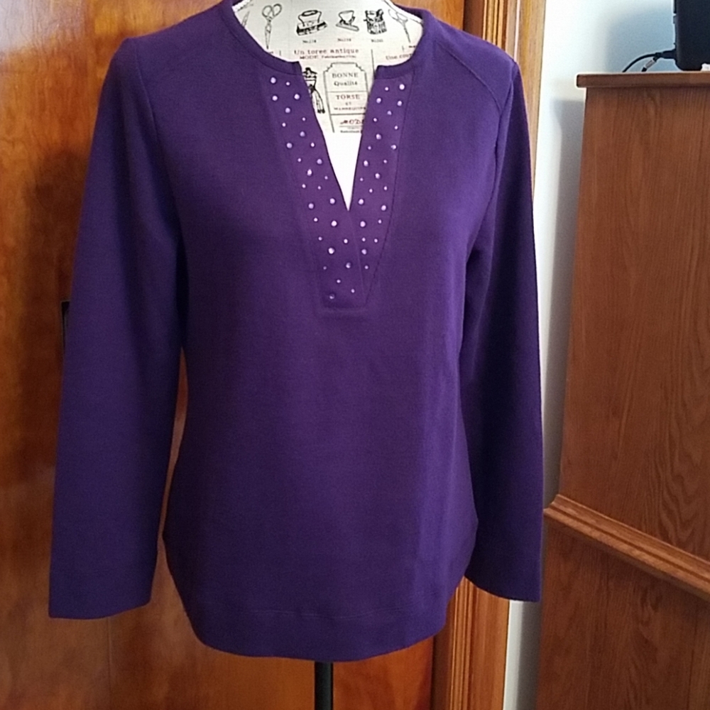 Pretty purple long sleeve sweater